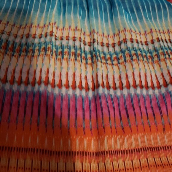 NEW Directions Bright hankercheif sleeve top - Picture 7 of 8